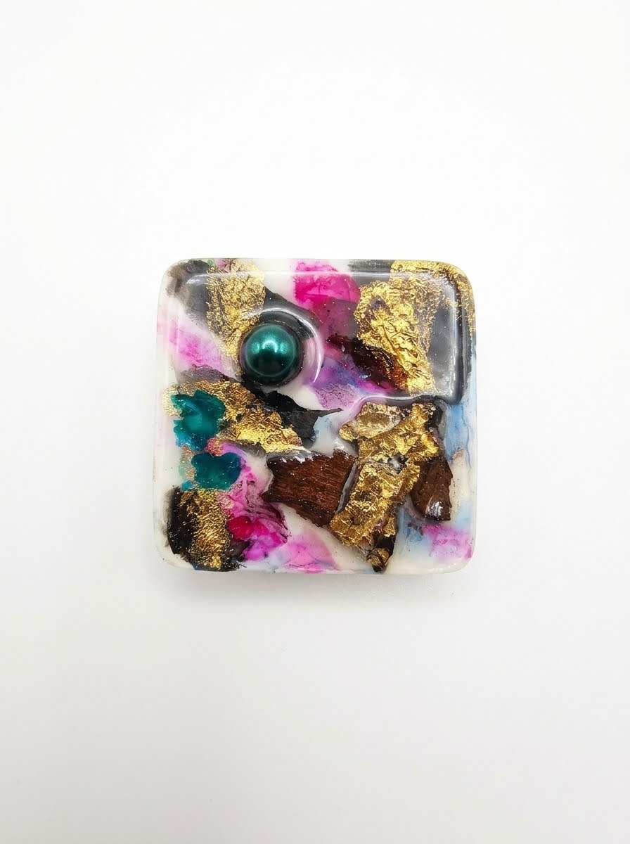 Bijutricotaje.ro | Broșă pătrată abstractă pictată din ceramică