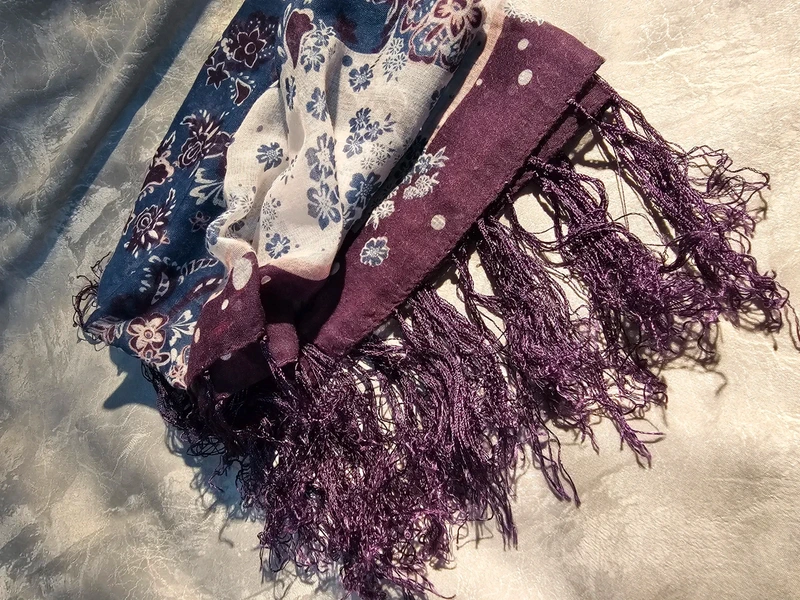 Bijutricotaje.ro | Șal / Eșarfă, batic, lungă cu franjuri și imprimeu floral Paisley stil boho chic
