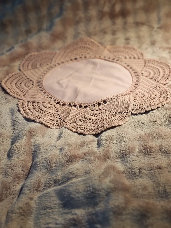 Bijutricotaje.ro | Mileu vintage croșetat manual cu inserție textilă, roz prăfuit, 41 cm