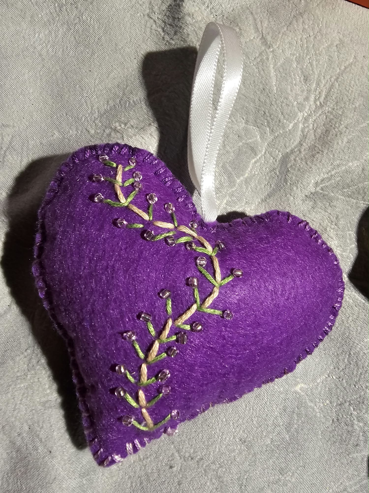 Bijutricotaje.ro | Set Cadou Artizanal „Farmec Violet”