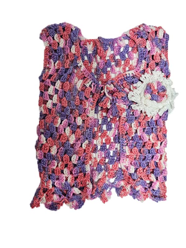 Bijutricotaje.ro | Vestă Croșetată Manual pentru Copii în Nuanțe de Roz și Violet